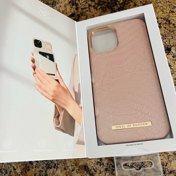 Ideal of Sweden Rose Snake iPhone12 Promax Case New - Picture 7 of 9